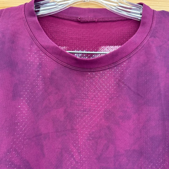 Lululemon Train to Be Short Sleeve Marvel / Black Cropped Tie Dye size Large - Picture 11 of 17